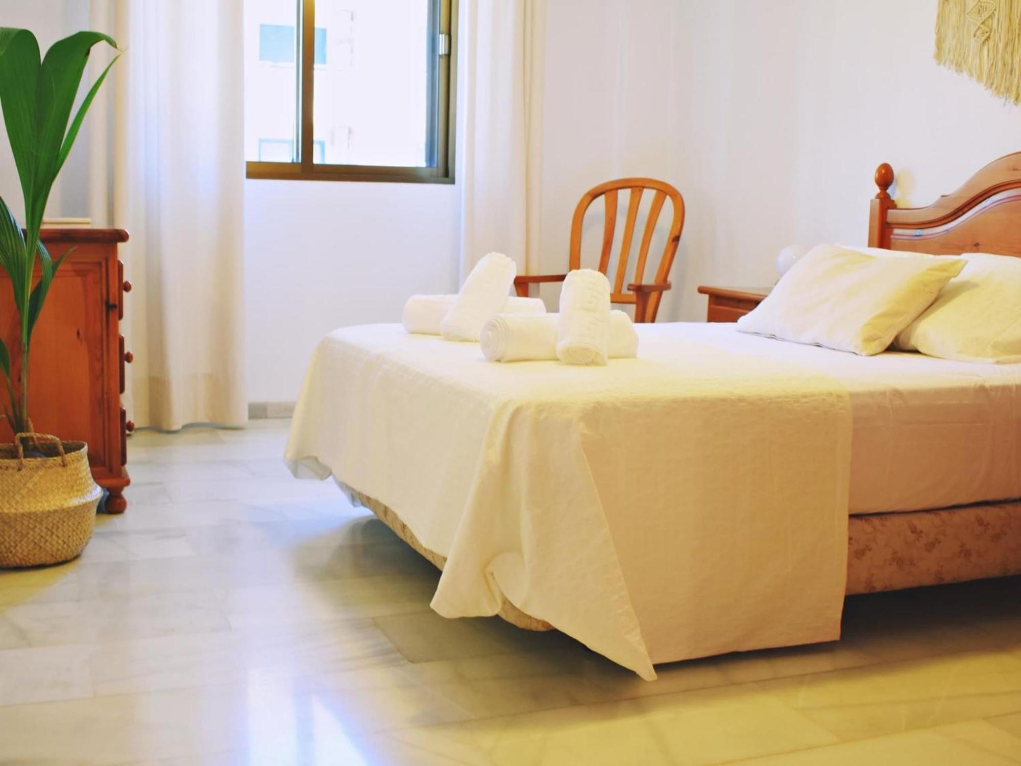 Amplio Y Luminoso Apartamento Cerca Del Centro Y La Playa Con Piscina Y Parking Privado Malaga Exterior photo
